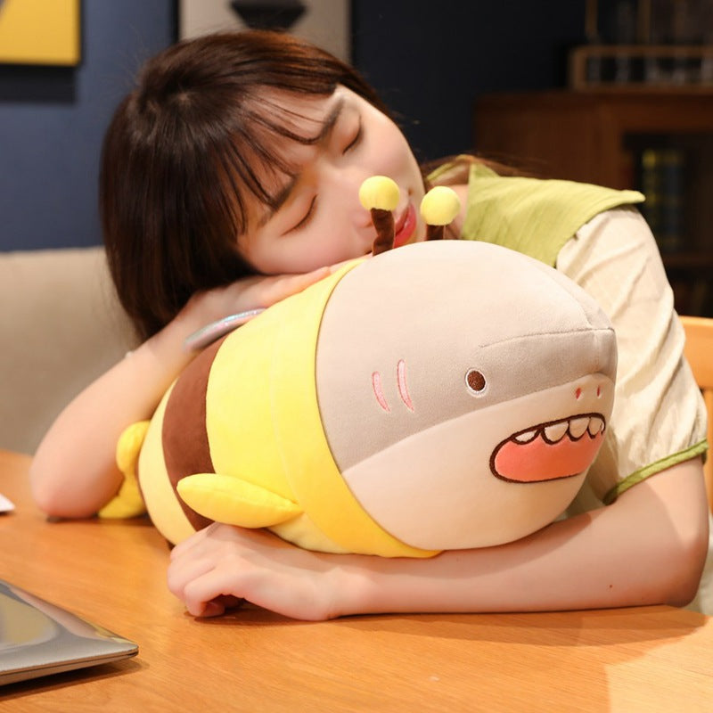 Kawaii Shark Bee peluche muñeca regalo de cumpleaños