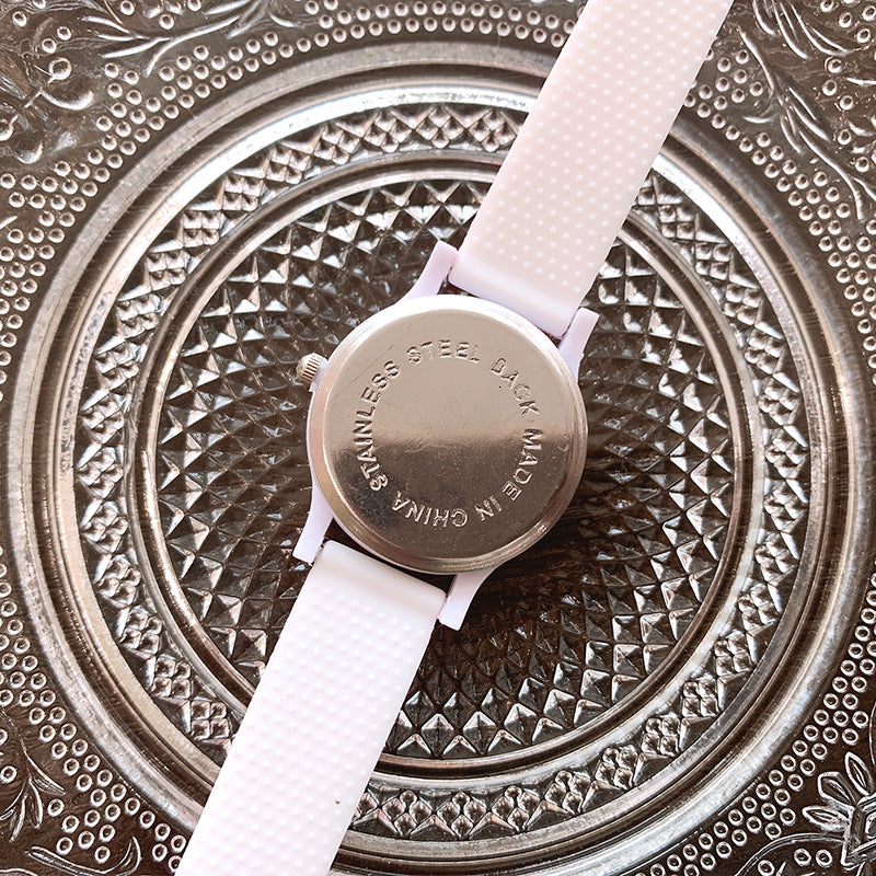 Nuevo reloj de cuarzo de dibujos animados lindo Rainbow Cloud